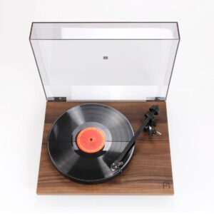 REGA PLANAR 1 PLUS noce